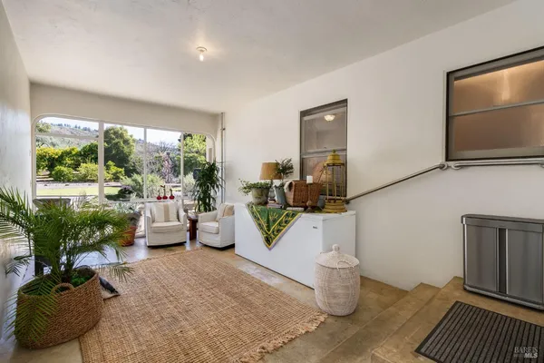 $950,000 | 939 Champion Lane, Deer Park, CA 94576