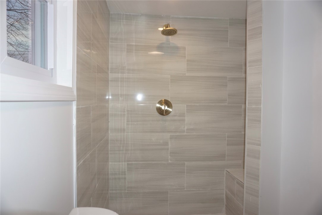 107 George Waterman Road Johnston, RI 02919 - Photo 17 of 31 2nd Floor