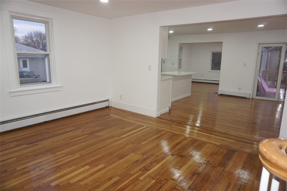 107 George Waterman Road Johnston, RI 02919 - Photo 4 of 31