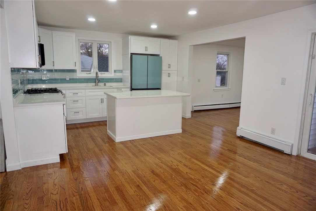 107 George Waterman Road Johnston, RI 02919 - Photo 5 of 31