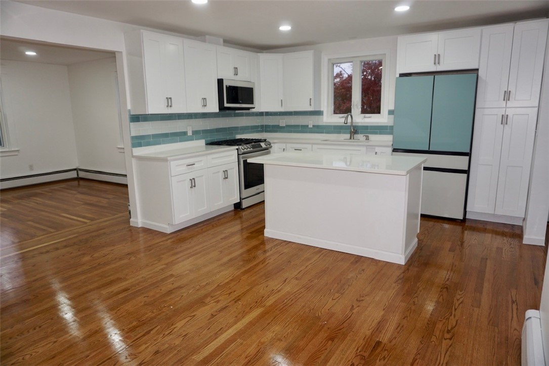 107 George Waterman Road Johnston, RI 02919 - Photo 6 of 31