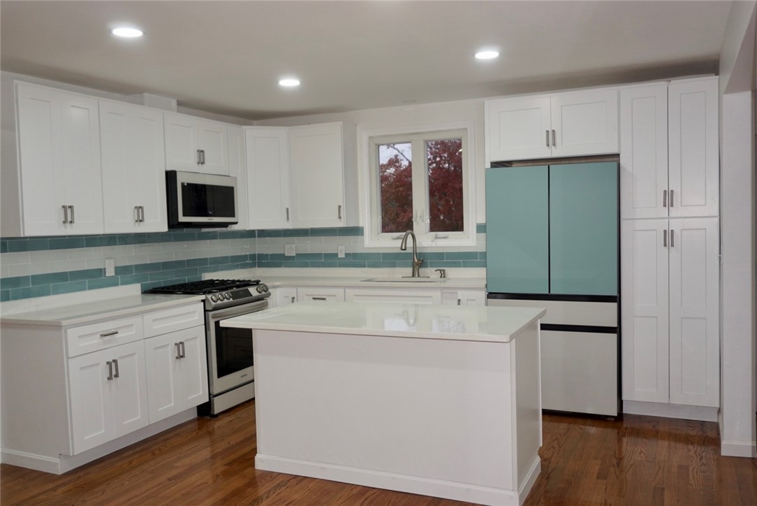 107 George Waterman Road Johnston, RI 02919 - Photo 7 of 31