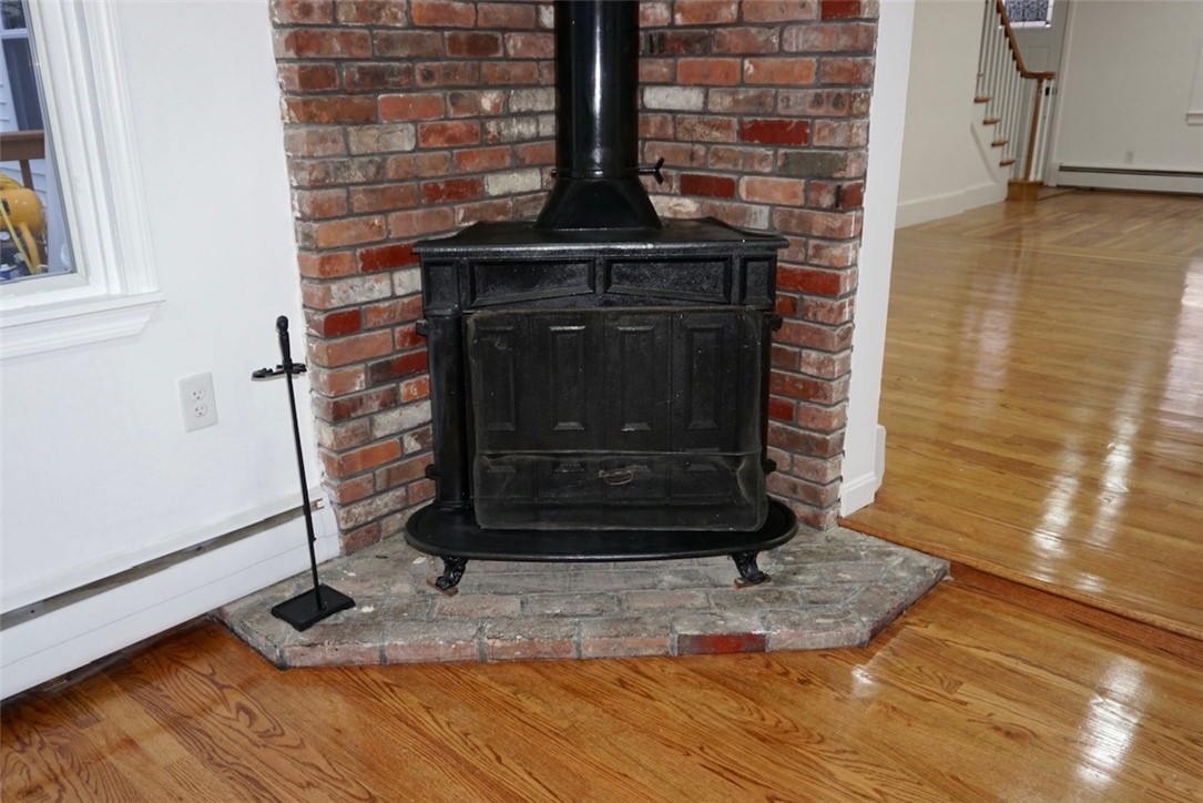 107 George Waterman Road Johnston, RI 02919 - Photo 10 of 31