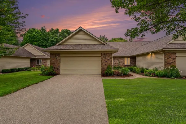 $419,500 | 6971 Pinehurst Lane Northeast, Rockford, MI 49341