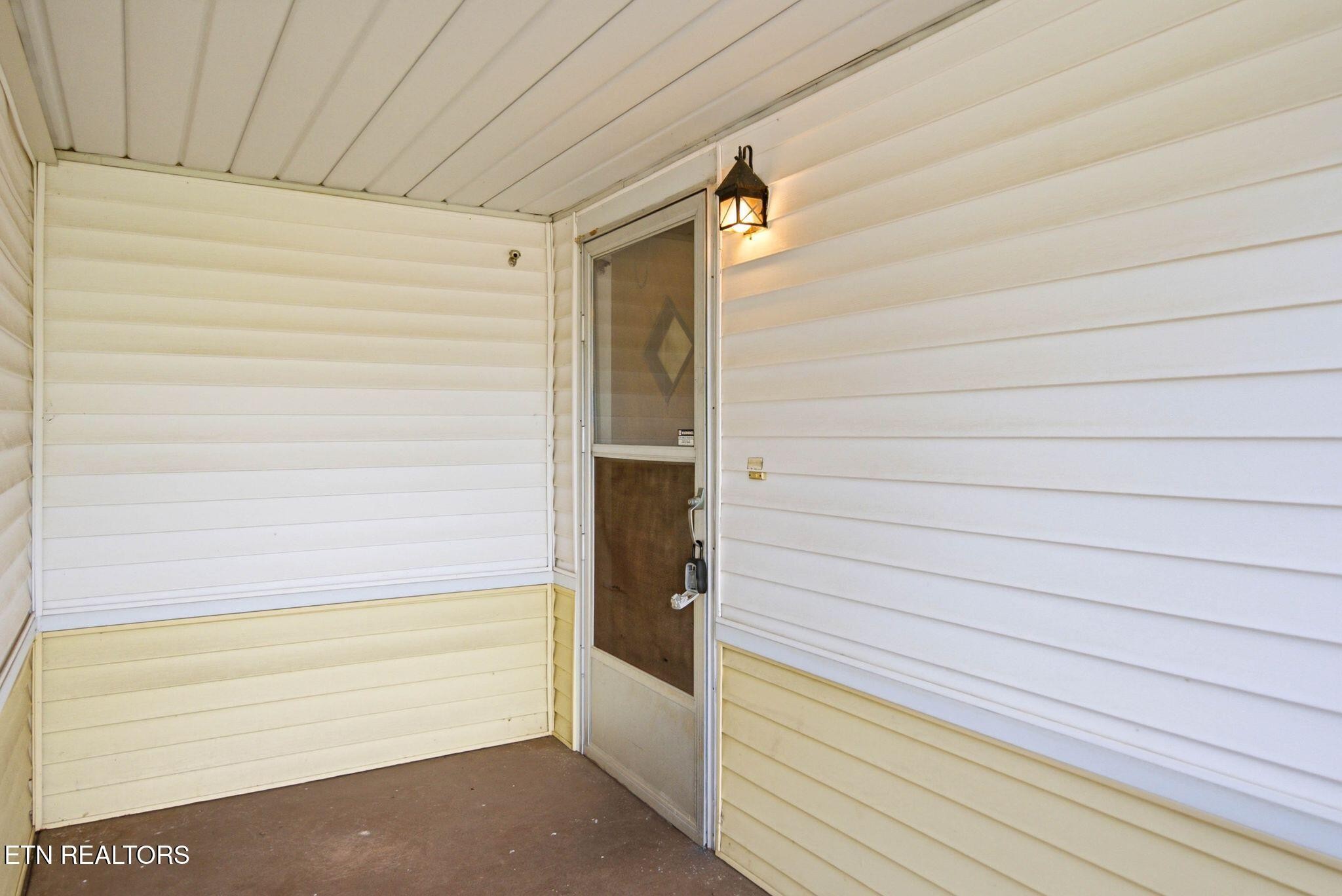 4308 Roaming Road Northwest Knoxville, TN 37912 - Photo 5 of 32 Gallery Image 5