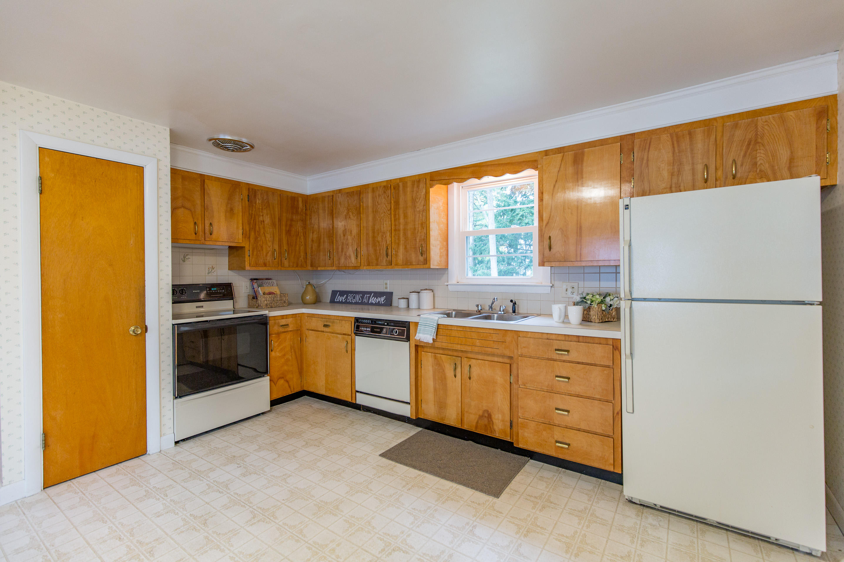 40 Alpine Road Portland, ME 04103 - Photo 11 of 35 40 Alpine Road Portland-16