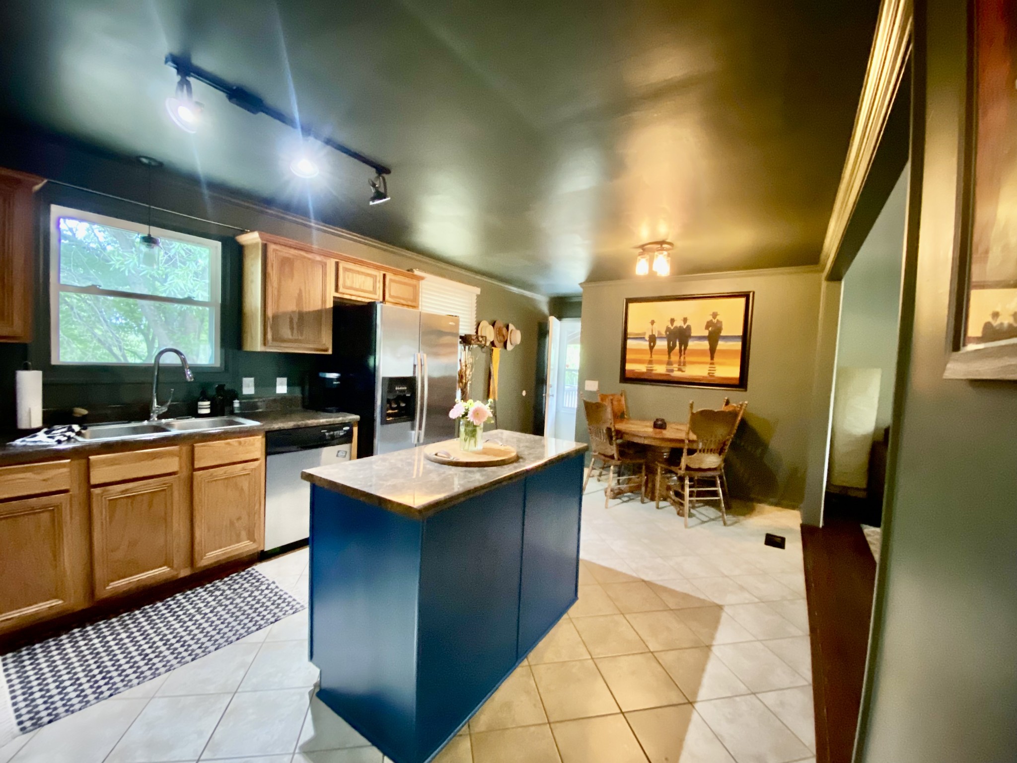 7305 Bethshears Road Fairview, TN 37062 - Photo 8 of 41 Eat in Kitchen with island and stainless steal appliances.