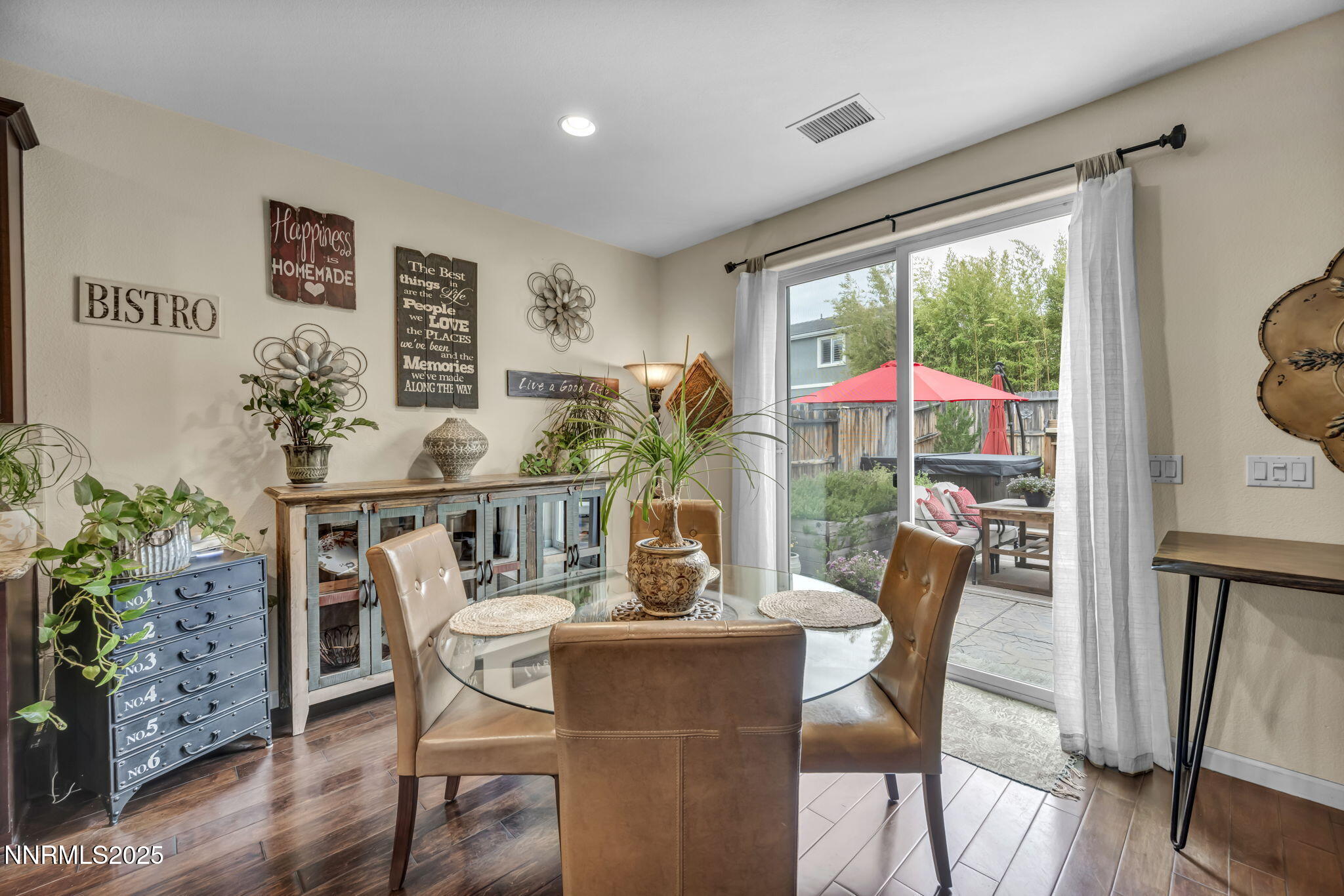 2010 Angel Ridge Drive Reno, NV 89521 - Photo 14 of 48 large-019a1788-570d-70cc-ba7a-6f969d0079