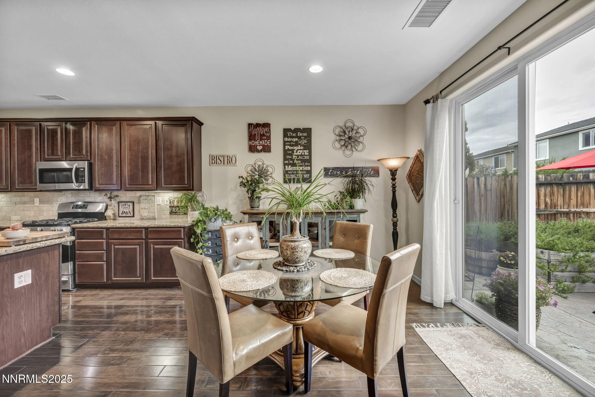 2010 Angel Ridge Drive Reno, NV 89521 - Photo 15 of 48 large-019a1788-575c-73b9-a5ba-80b721e0be