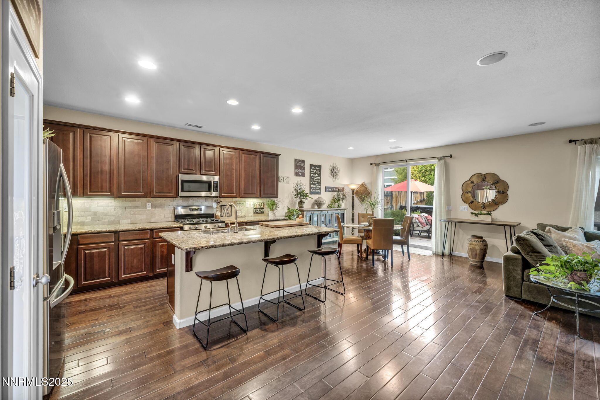 2010 Angel Ridge Drive Reno, NV 89521 - Photo 7 of 48 large-019a1788-5436-710d-a584-2a643df2e2