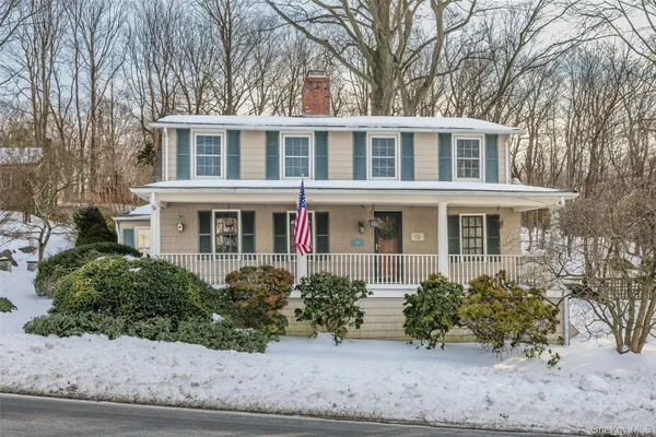 $799,000 | 232 North Country Road, Mount Sinai, NY 11766
