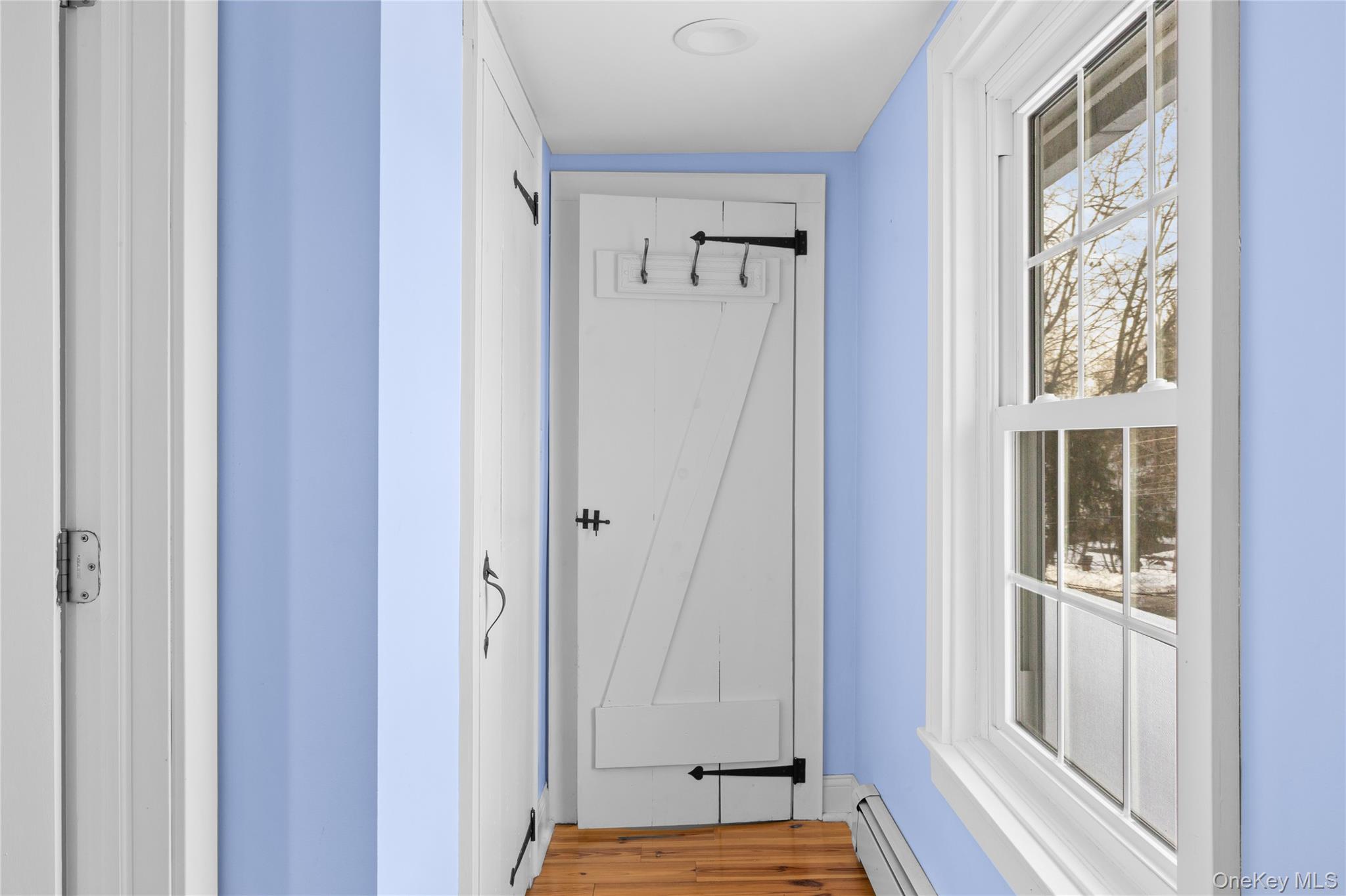 232 North Country Road Mount Sinai, NY 11766 - Photo 17 of 43