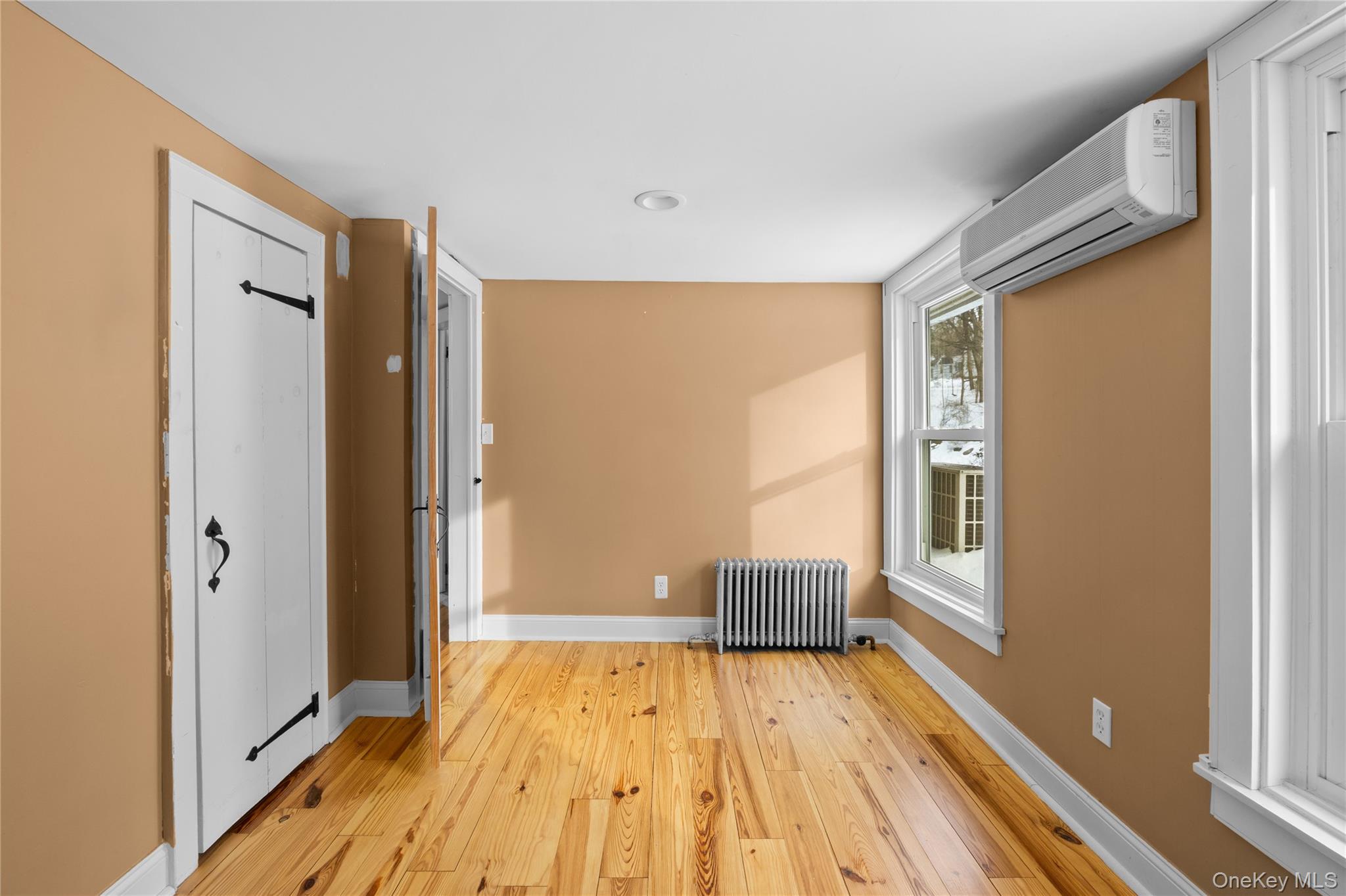 232 North Country Road Mount Sinai, NY 11766 - Photo 20 of 43