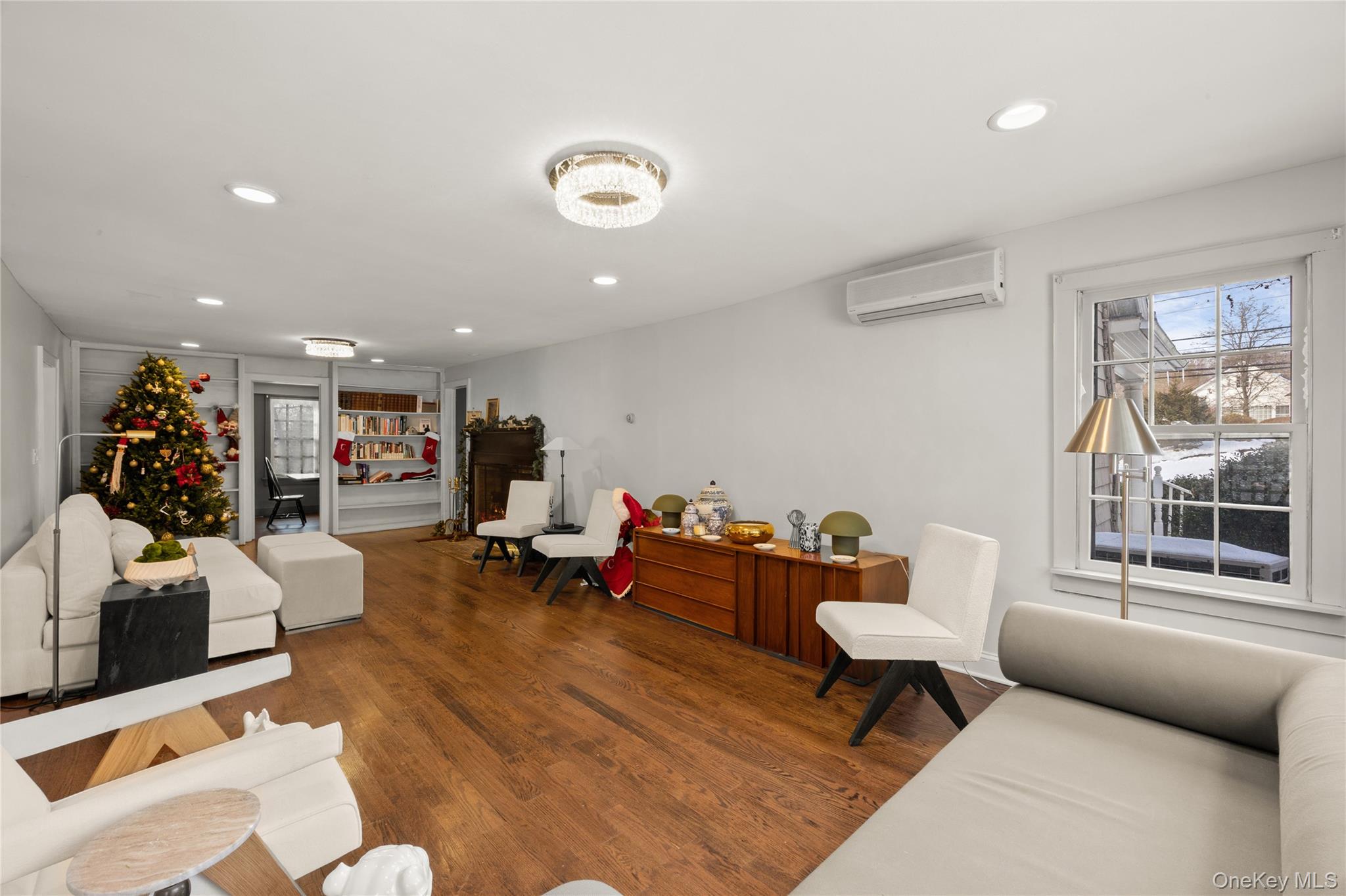 232 North Country Road Mount Sinai, NY 11766 - Photo 10 of 43