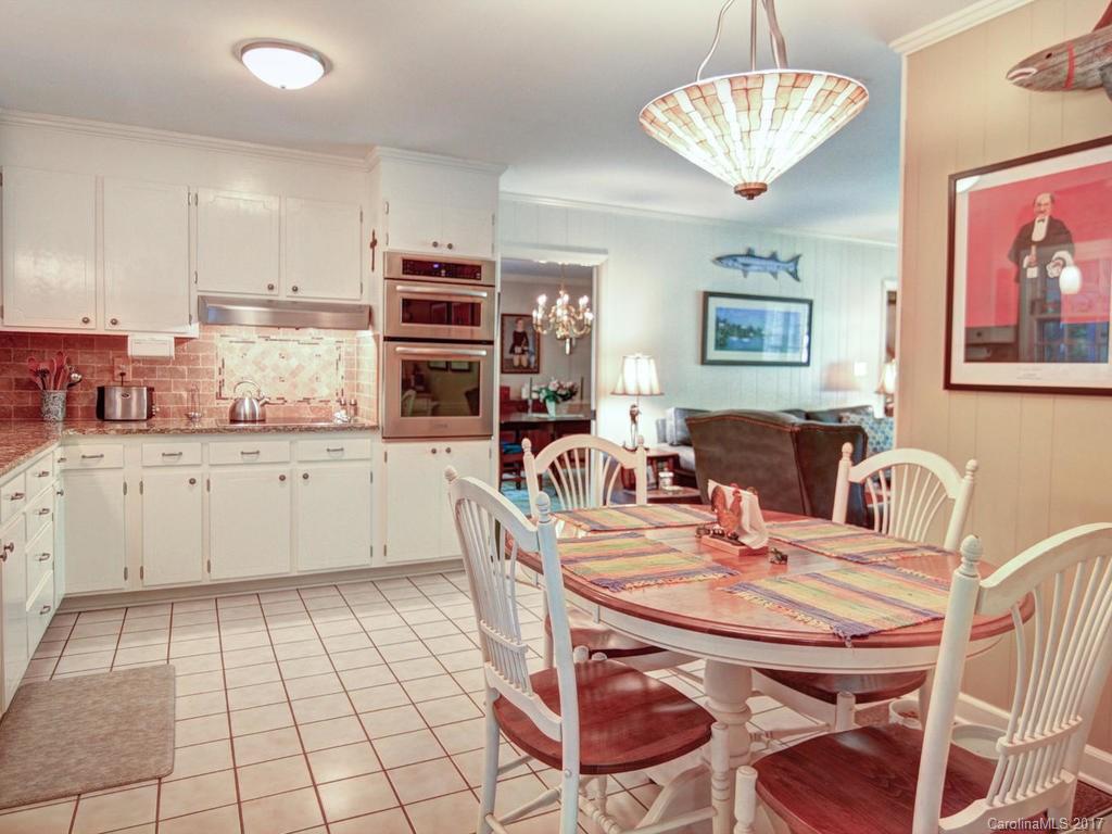6410 Sardis Road, Unit 4 Charlotte, NC 28270 - Photo 11 of 24 Gallery Image 11
