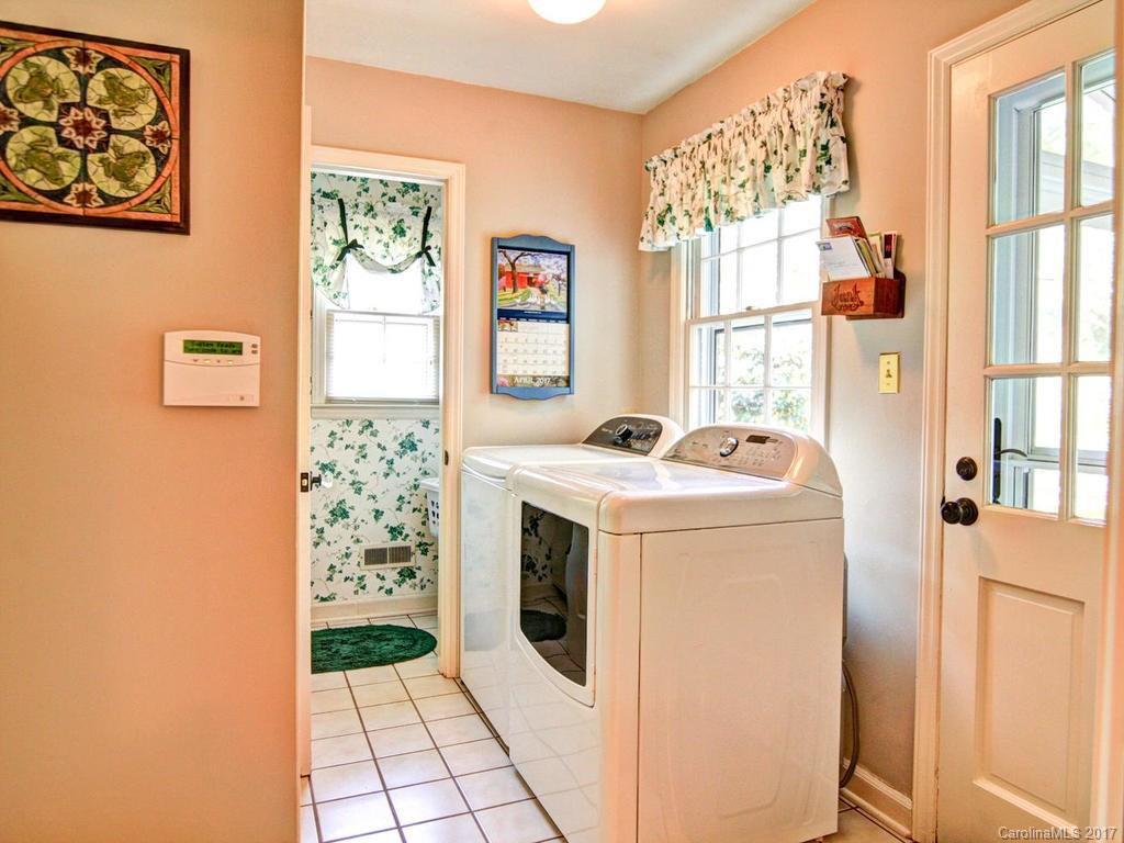6410 Sardis Road, Unit 4 Charlotte, NC 28270 - Photo 12 of 24 Gallery Image 12