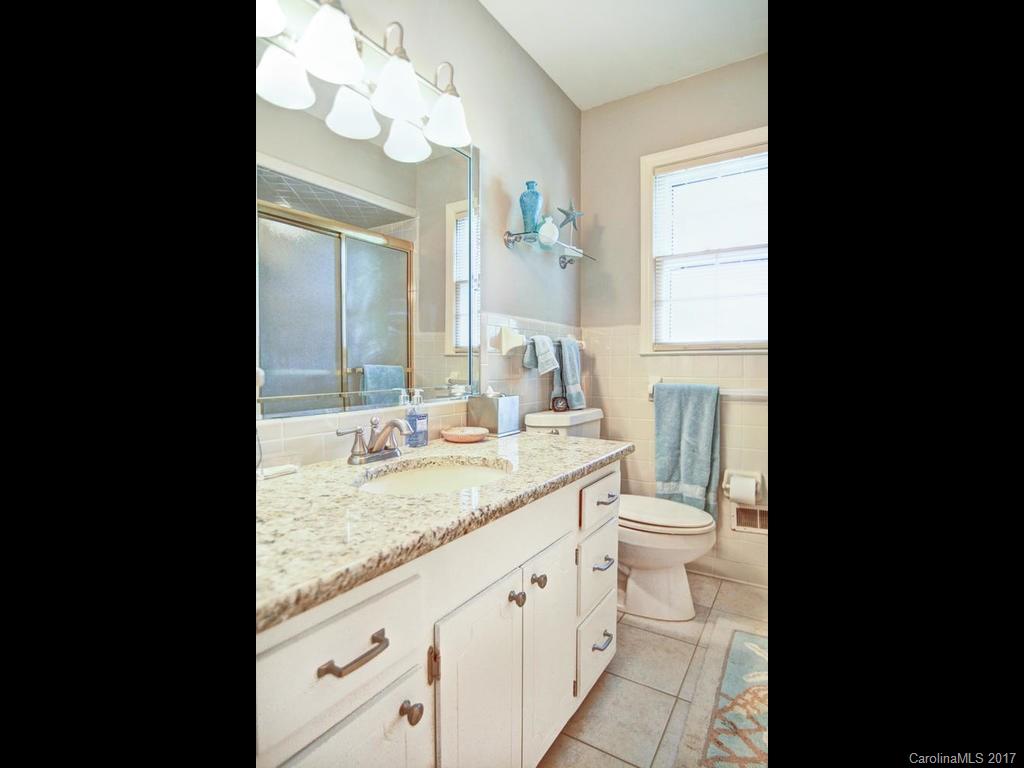 6410 Sardis Road, Unit 4 Charlotte, NC 28270 - Photo 14 of 24 Gallery Image 14