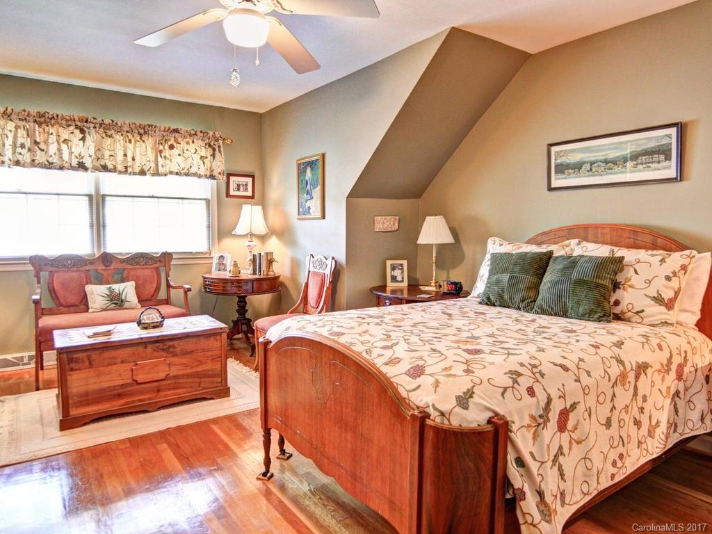 6410 Sardis Road, Unit 4 Charlotte, NC 28270 - Photo 16 of 24 Gallery Image 16
