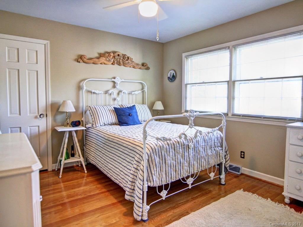 6410 Sardis Road, Unit 4 Charlotte, NC 28270 - Photo 18 of 24 Gallery Image 18