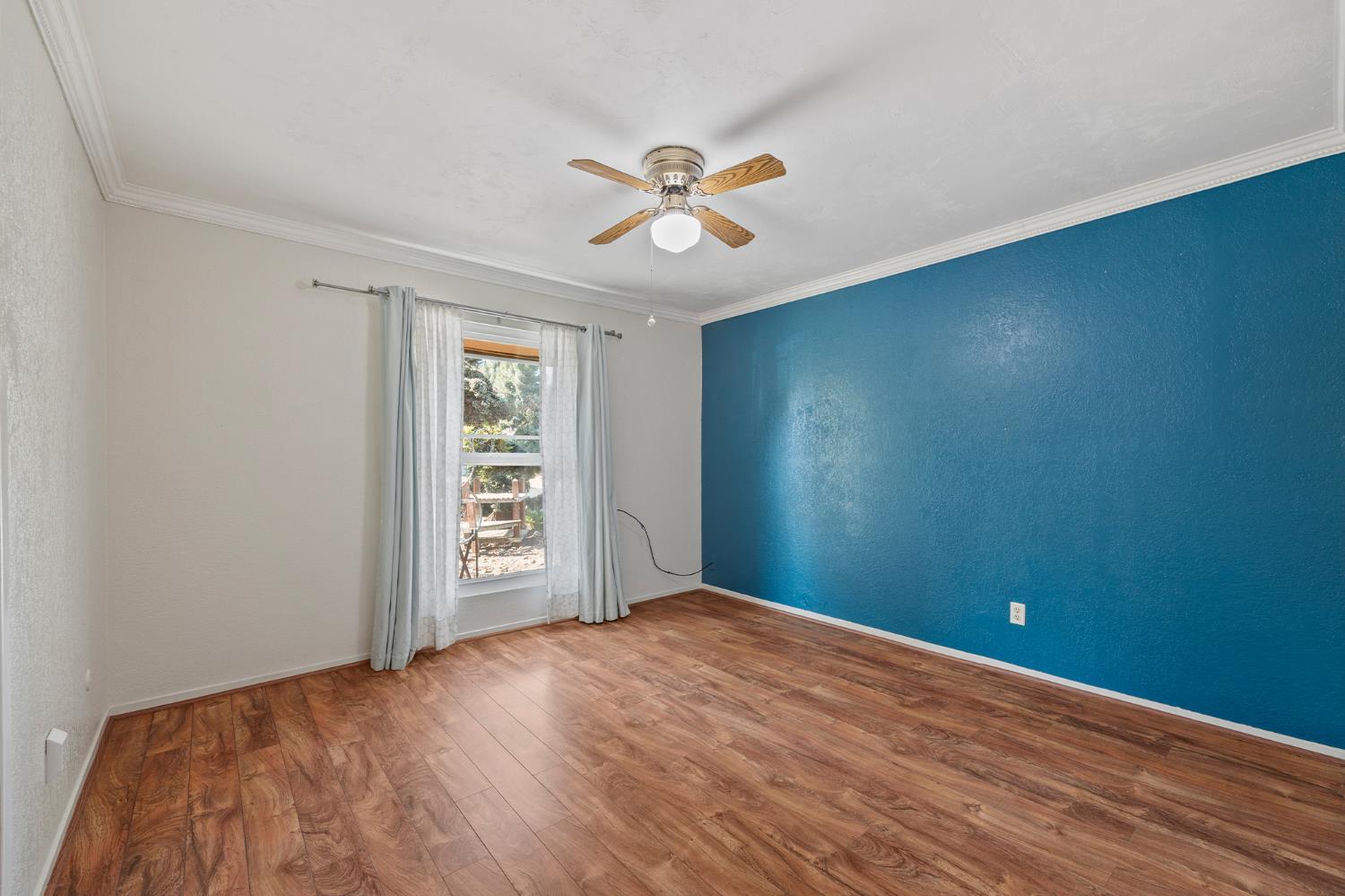 2179 Rall Avenue Clovis, CA 93611 - Photo 28 of 54 a view of empty room with window