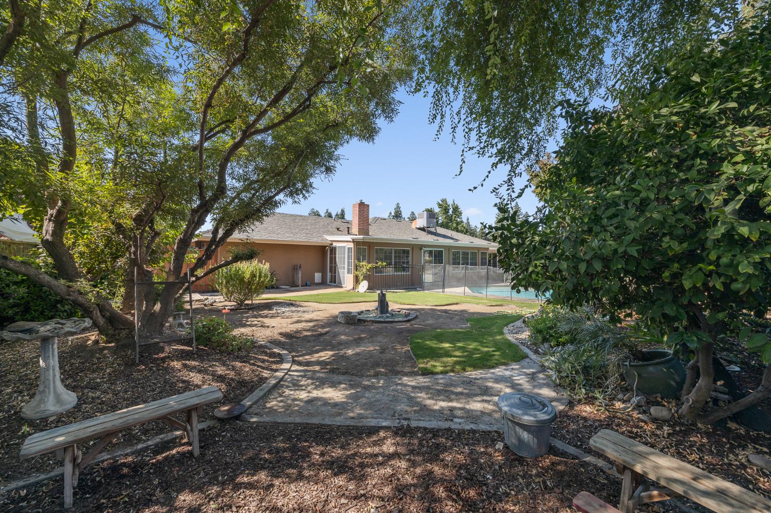 2179 Rall Avenue Clovis, CA 93611 - Photo 46 of 54