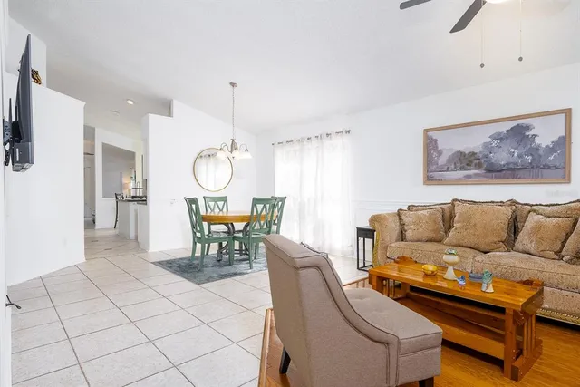 $400,000 | 254 Oak Park Place, Casselberry, FL 32707