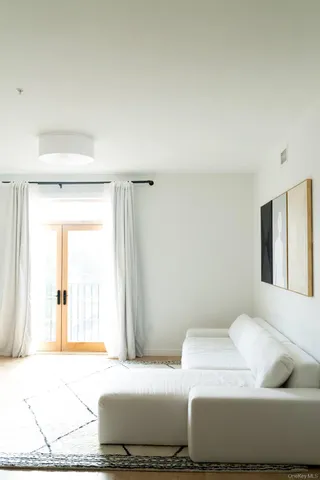 $2,900 | 249 Main Street, Unit 301, Beacon, NY 12508