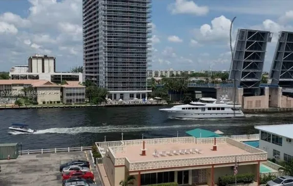 $2,195 | 1825 South Ocean Drive, Unit 611, Hallandale Beach, FL 33009