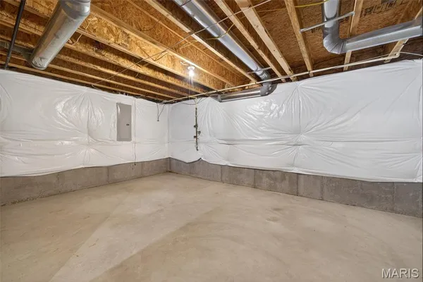 $440,000 | 3009 Preston Woods Trail, Lake St. Louis, MO 63367