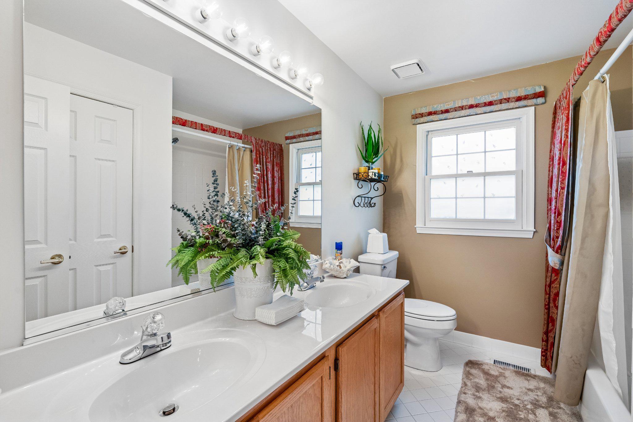 9505 Bald Hill Road Mitchellville, MD 20721 - Photo 28 of 39 Upstairs hall bathroom.