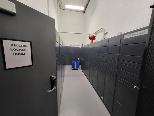 $2,150 | 235 West Van Buren Street, Unit 3420, Chicago, IL 60607