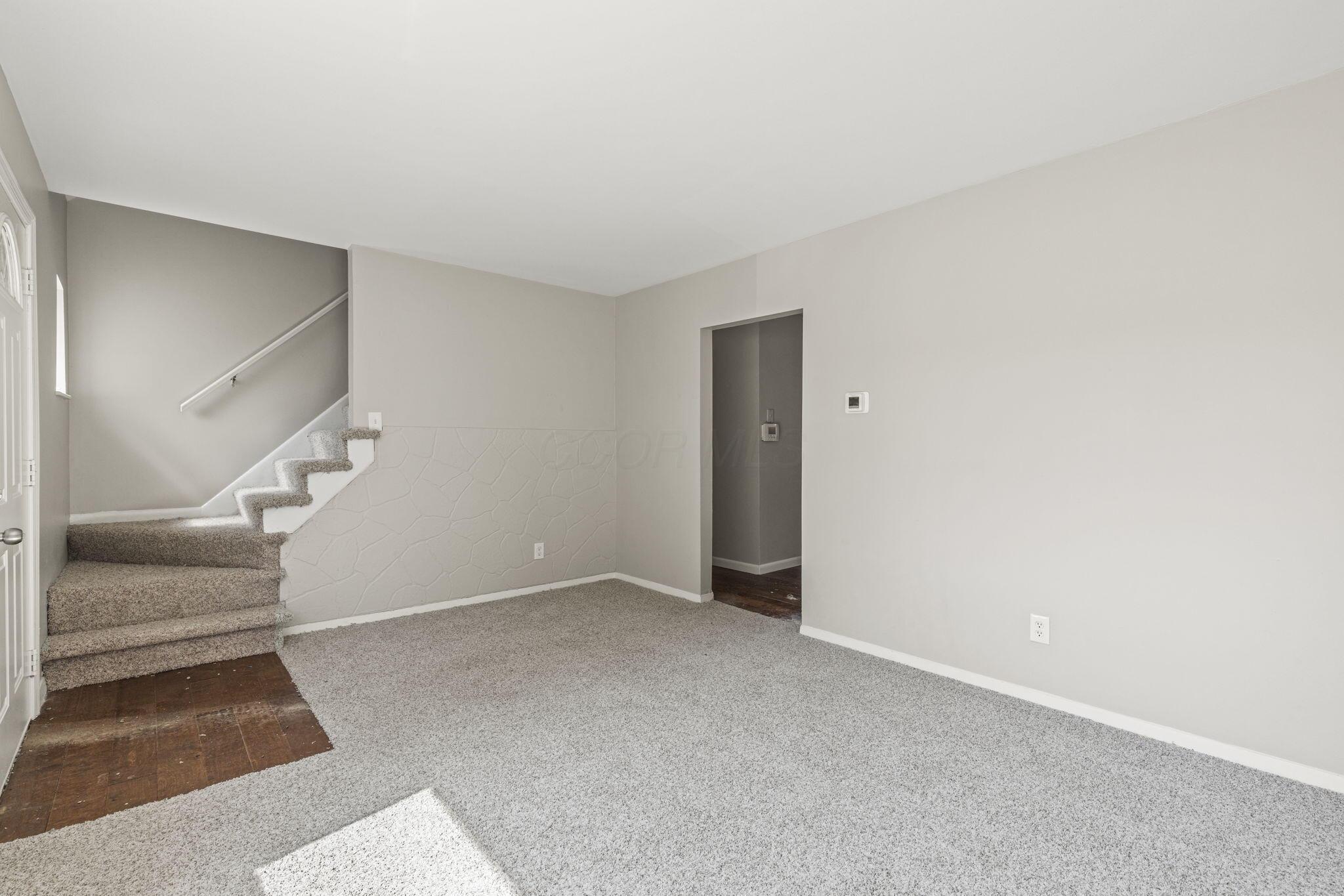 3318 Eakin Road Columbus, OH 43204 - Photo 5 of 25 2024-9-10 3318 Eakin Rd 021