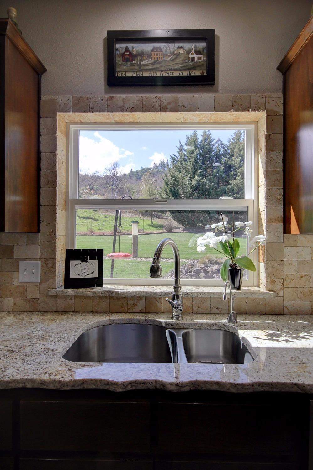 4491 Pioneer Road Medford, OR 97501 - Photo 25 of 34 Gorgeous views from every window in the