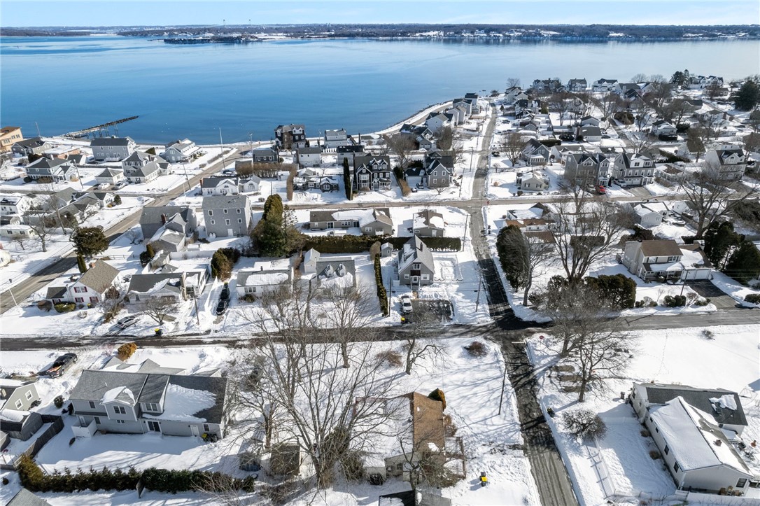 8 Anchorage Road Narragansett, RI 02882 - Photo 12 of 24