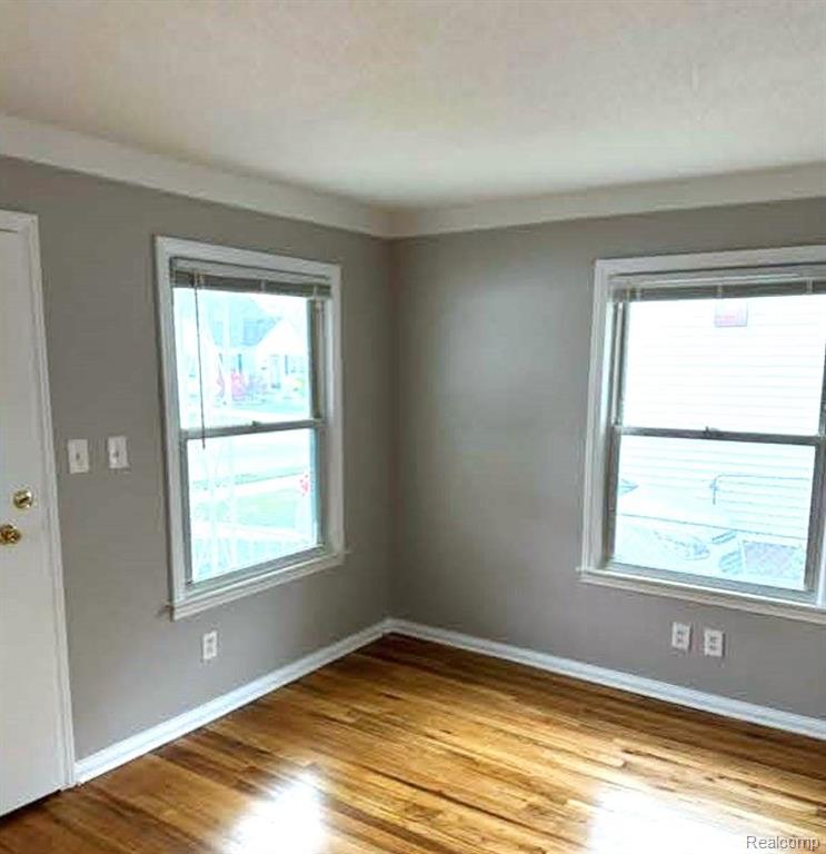22797 Normandy Avenue Eastpointe, MI 48021 - Photo 3 of 19