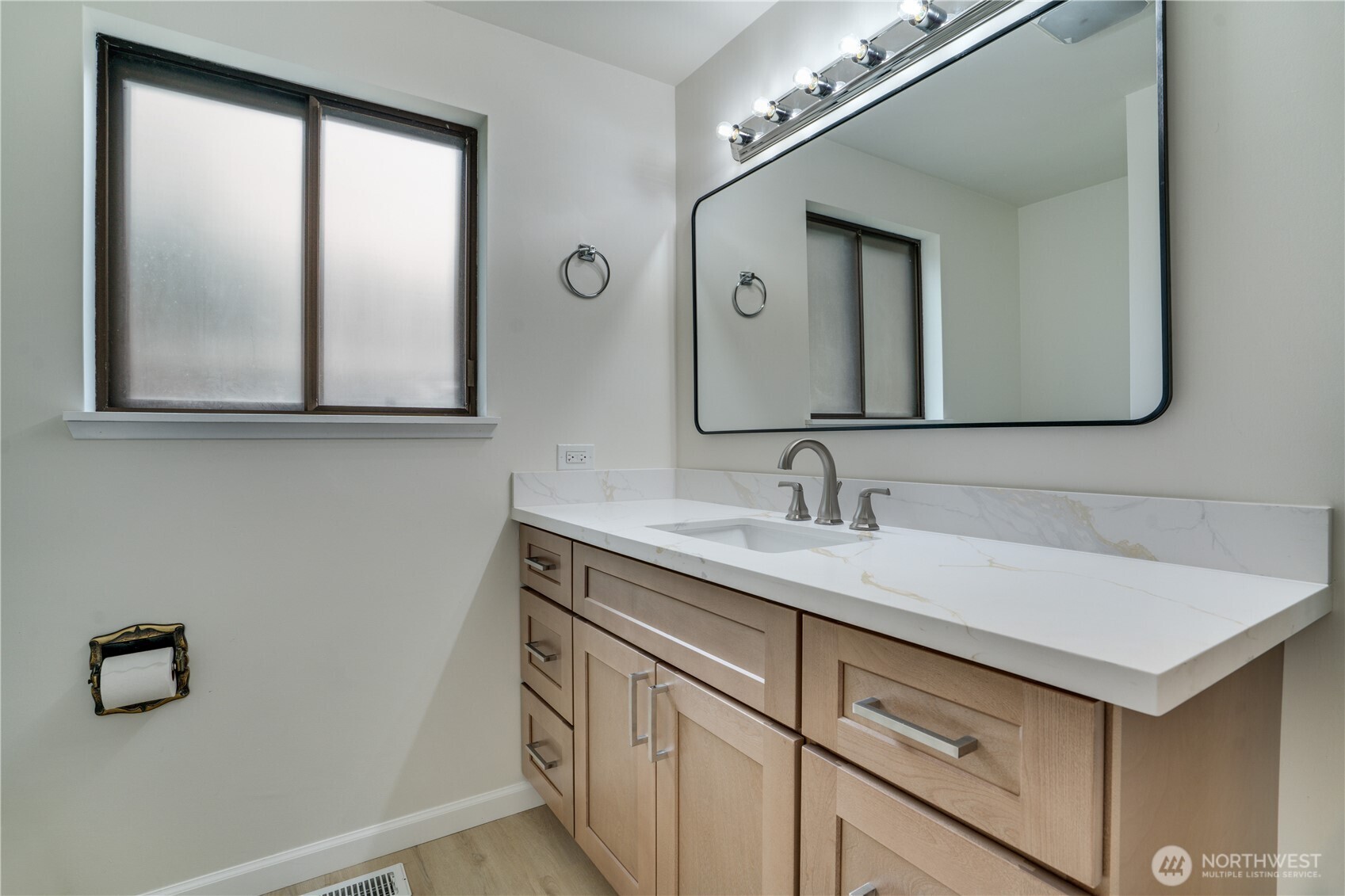 4270 Fir Drive Northeast Bremerton, WA 98310 - Photo 15 of 40