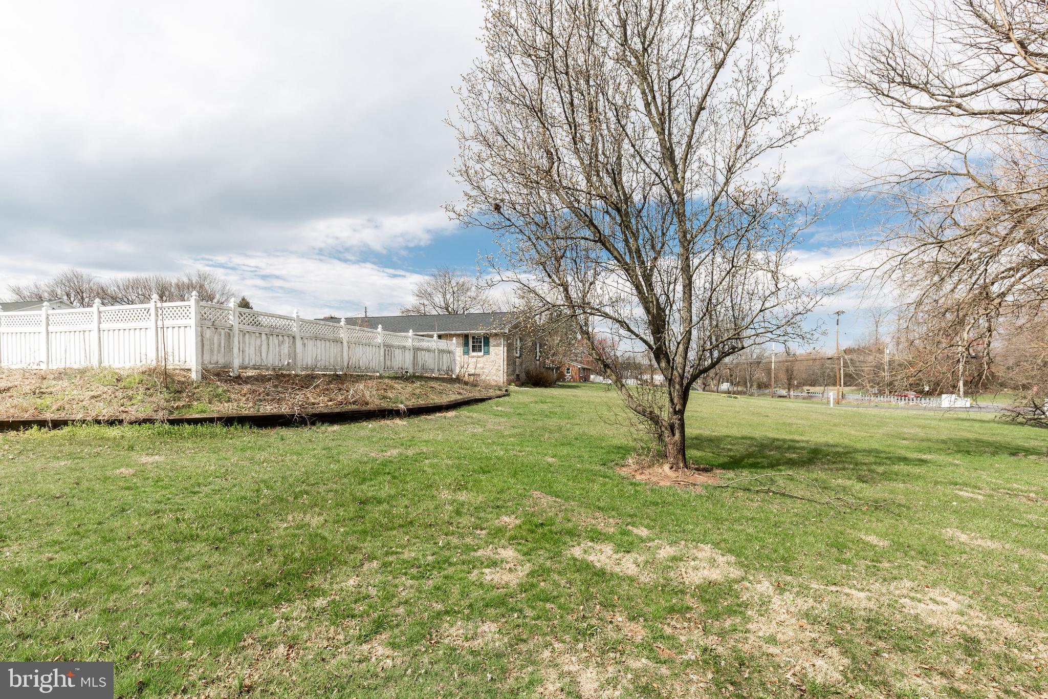 5 Sunset Drive Gettysburg, PA 17325 - Photo 32 of 56 a view of a garden with a building