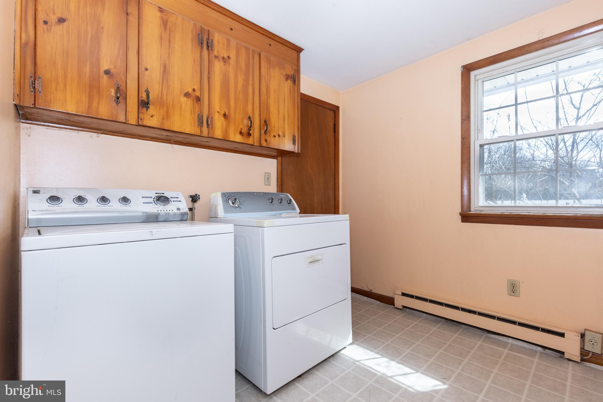 5 Sunset Drive Gettysburg, PA 17325 - Photo 43 of 56 a utility room with dryer and washer