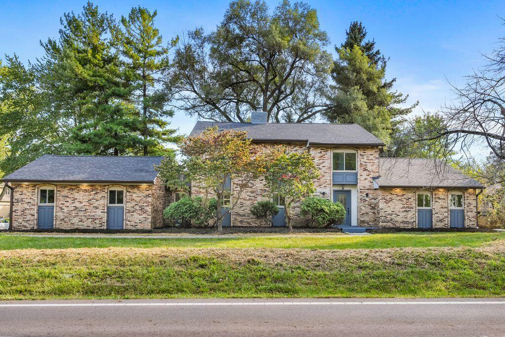 2687 Snouffer Road Columbus, OH 43235 - Photo 1 of 57 1_Snouffer-134