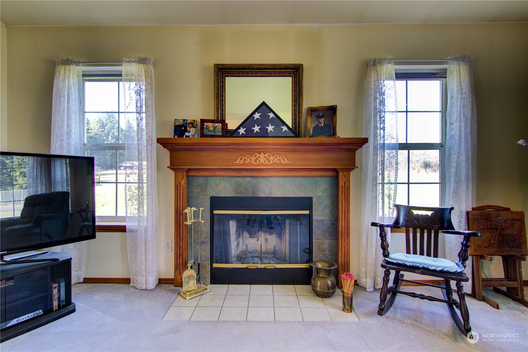 136 Hewitt Road Chehalis, WA 98532 - Photo 8 of 38 a living room with furniture and a fireplace
