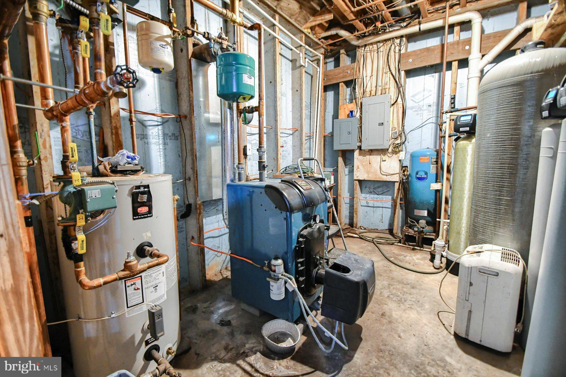 3700 Lehnenberg Road Riegelsville, PA 18077 - Photo 44 of 48 a view of a room with gym equipment