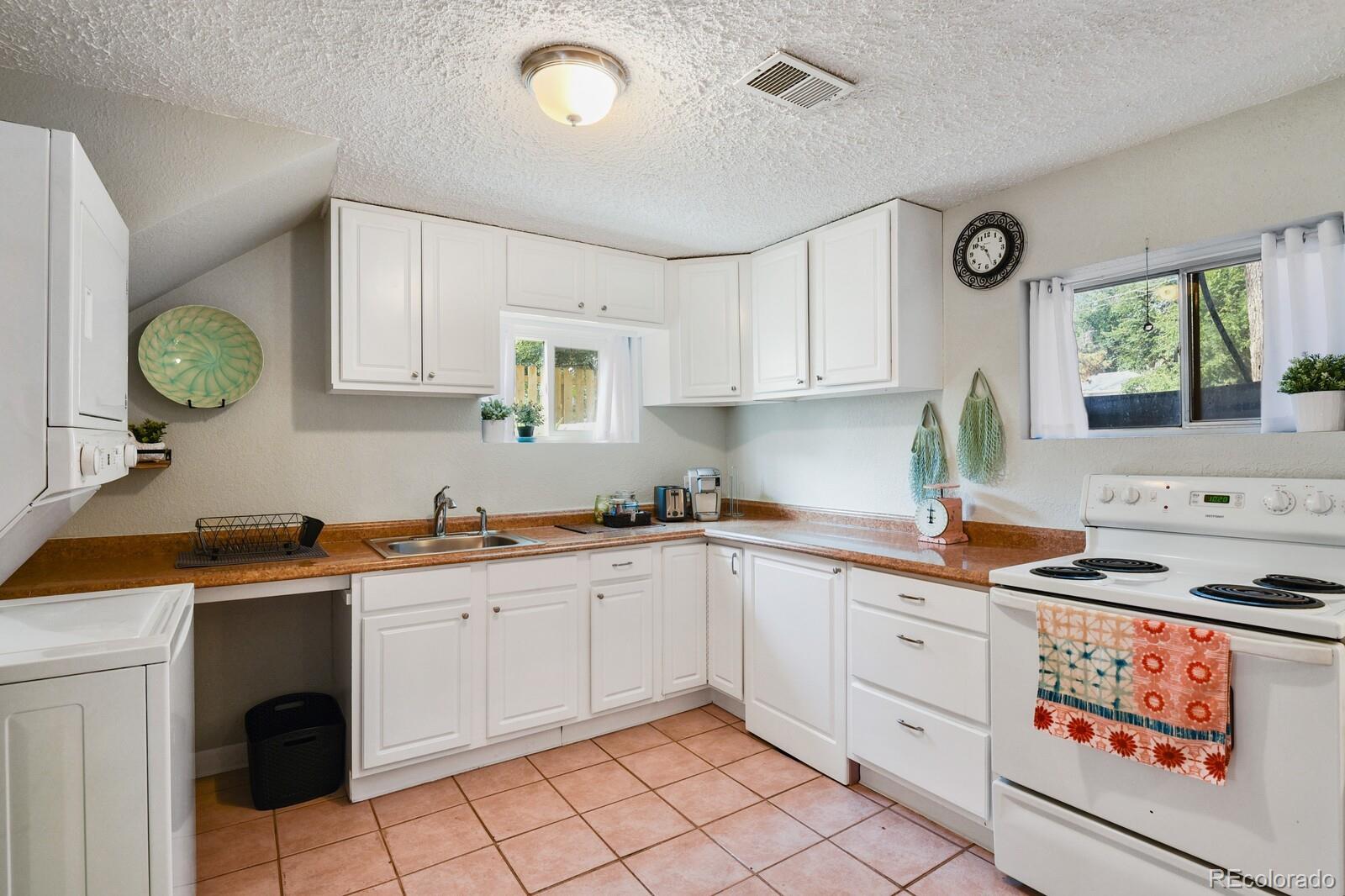 4690 Miller Street Wheat Ridge, CO 80033 - Photo 9 of 13 Gallery Image 9