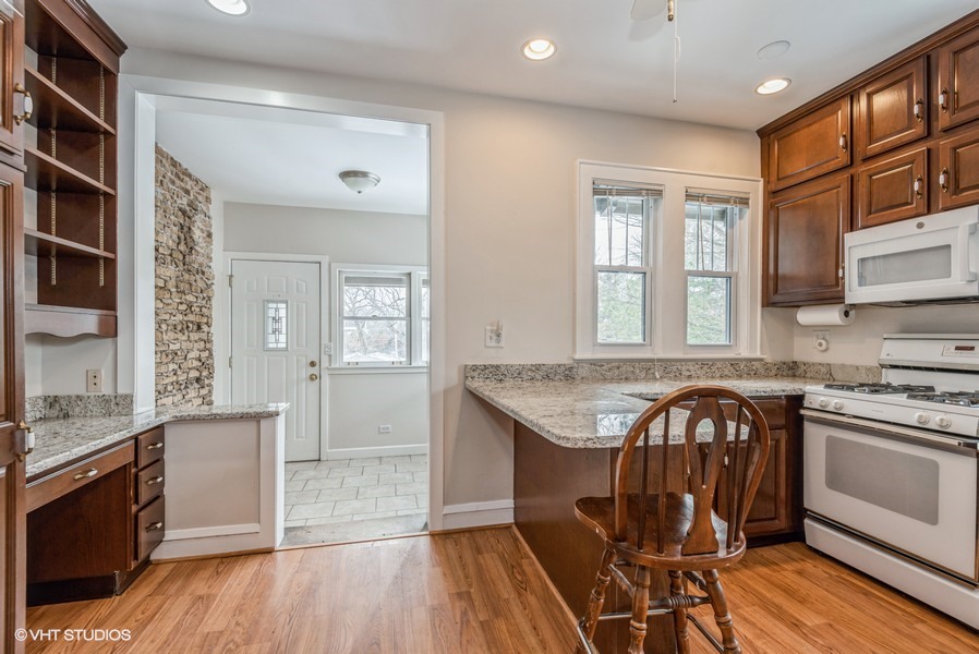 2770 Prairie Avenue, Unit 2 Evanston, IL 60201 - Photo 4 of 13