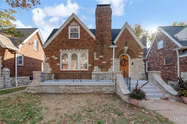 $445,000 | 5410 Tholozan Avenue, St. Louis, MO 63109
