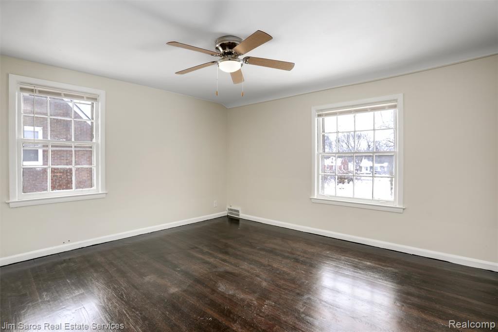 21746-48 Moross Road Grosse Pointe, MI 48236 - Photo 5 of 13