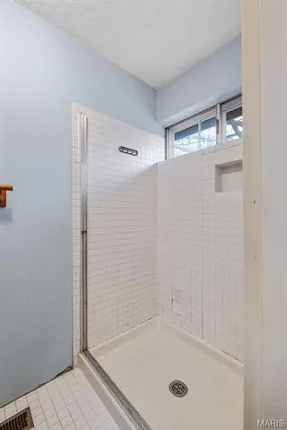 $225,000 | 807 Garonne Drive, Manchester, MO 63021