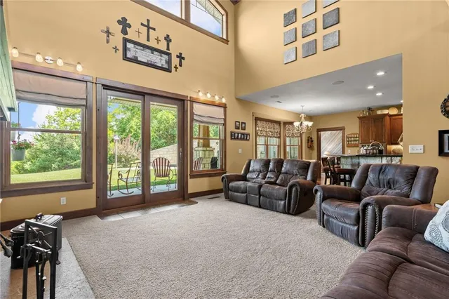 $1,275,000 | 18511 224th Street, Tonganoxie, KS 66086