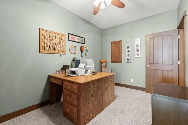 $1,275,000 | 18511 224th Street, Tonganoxie, KS 66086