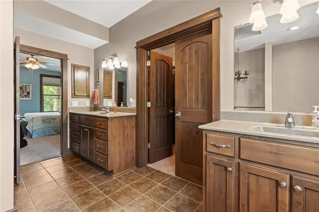 $1,275,000 | 18511 224th Street, Tonganoxie, KS 66086