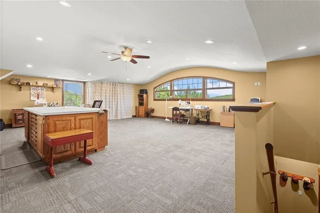 $1,275,000 | 18511 224th Street, Tonganoxie, KS 66086